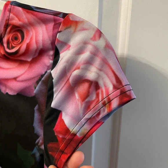 Silence + Noise URBAN OUTFITTERS Floral Y2K Crop Top - Picture 9 of 16